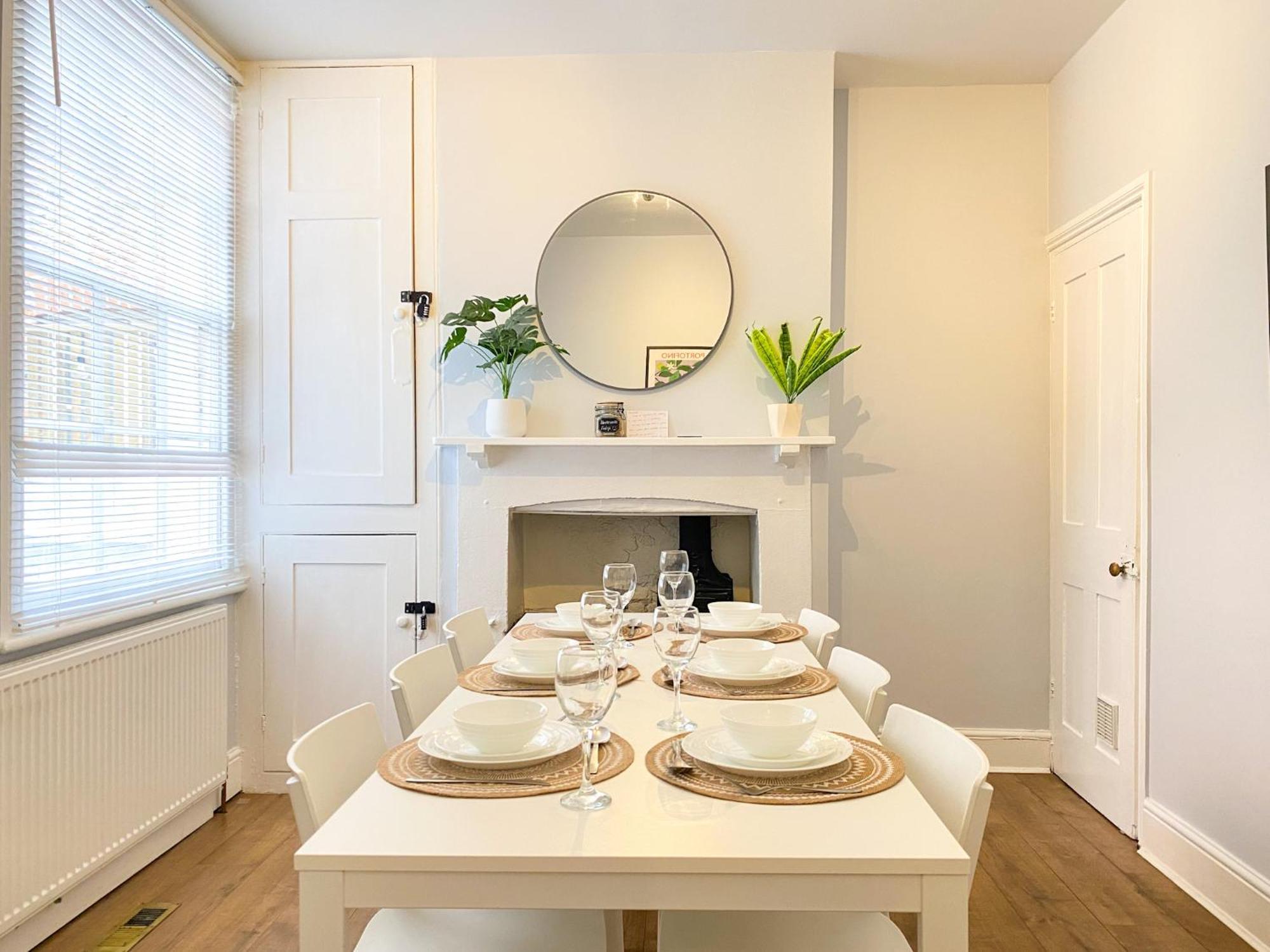 Stylish 3-Bedroom Home In Canterbury City-Centre - Superb Location! מראה חיצוני תמונה